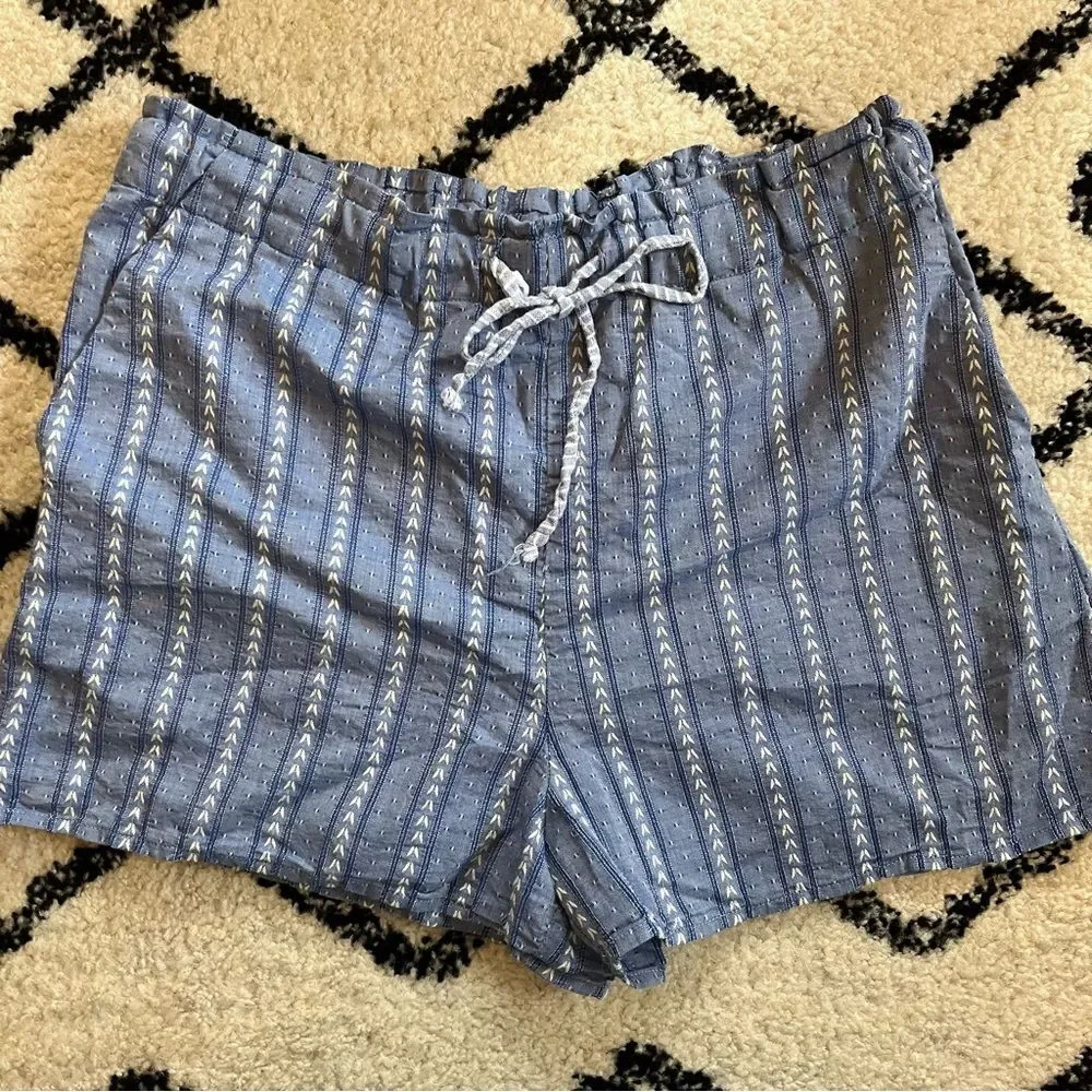 BCBGeneration Blue & White Striped Drawstring Shorts Size Medium